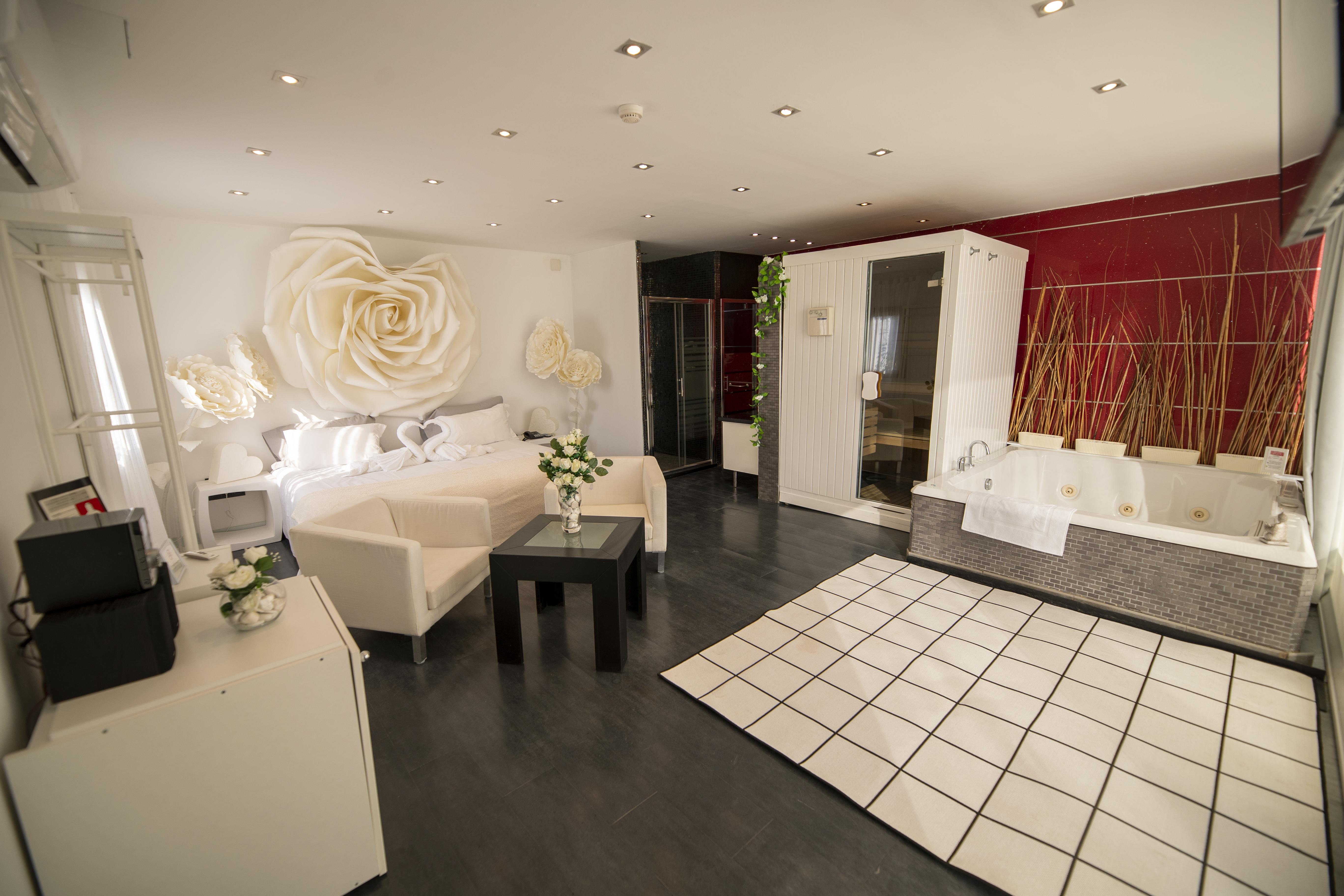 Nastasi Hotel & Spa Λιέιδα Εξωτερικό φωτογραφία