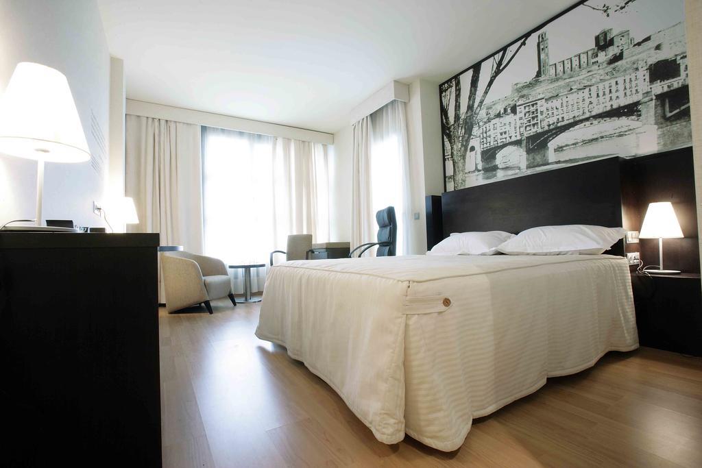Nastasi Hotel & Spa Λιέιδα Δωμάτιο φωτογραφία